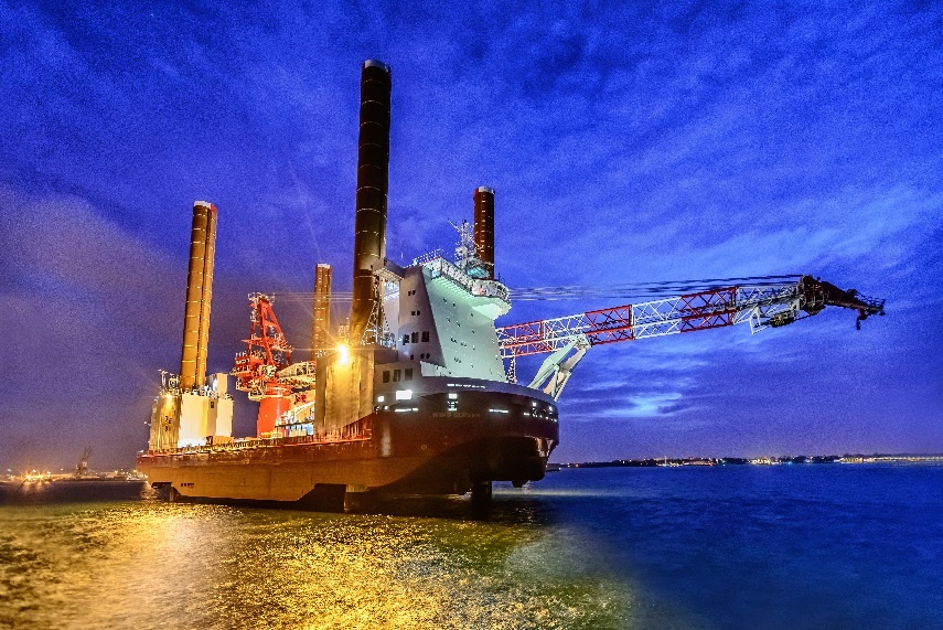 Info > ZTN Fleet > WIND-SERVER-at-sea-night.jpg